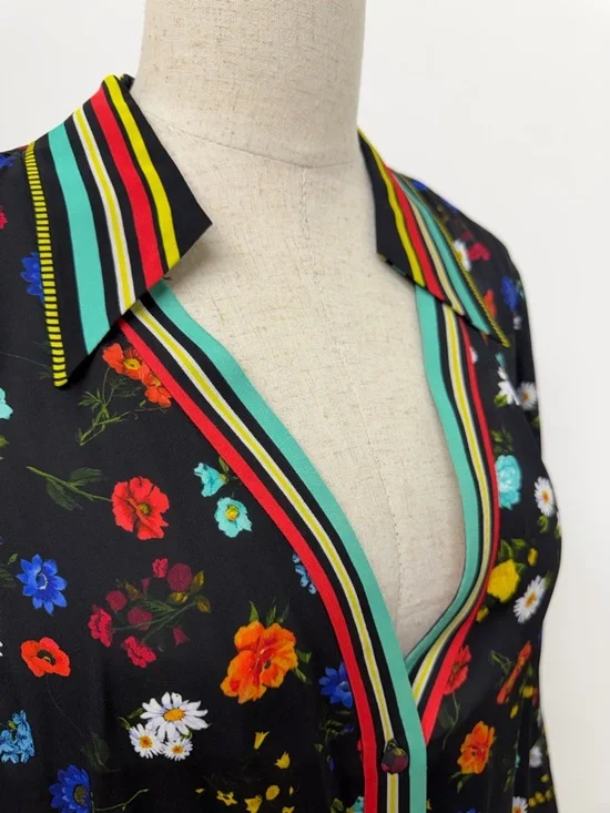 Alice + Olivia Randa Floral Print Bell Sleeve Botanical Ditsy Floral Size Medium - Picture 6 of 16